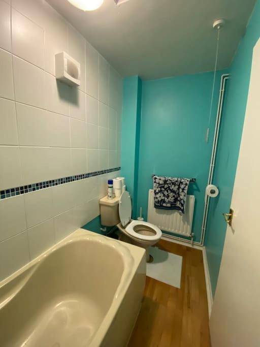 Holiday home Cosy With Private Access And Kitchenette In Guildford (adults Only)