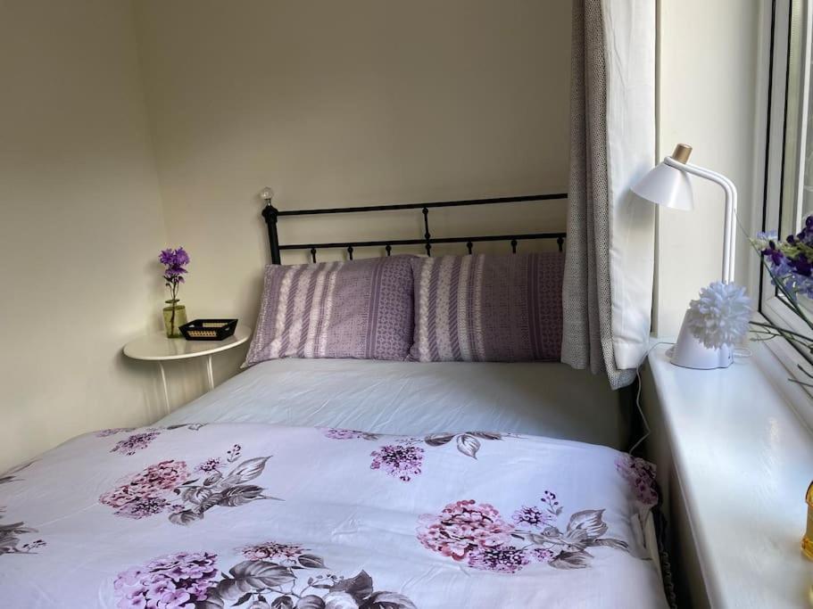 Holiday home Cosy With Private Access And Kitchenette In Guildford (adults Only) *